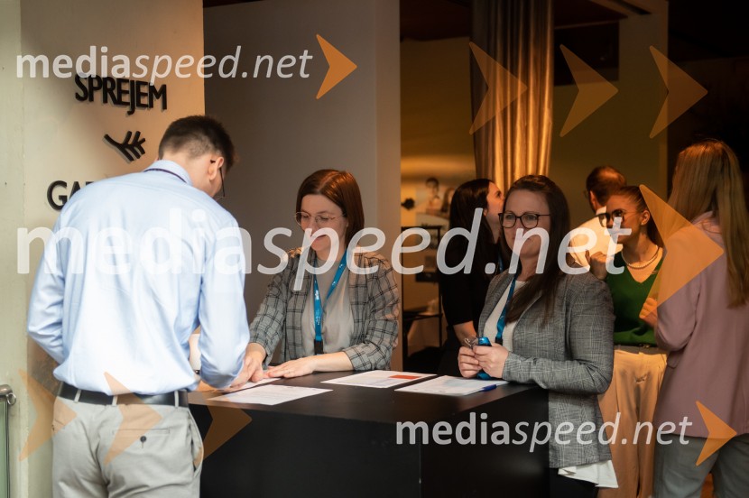  ... ;  Ines  Mikulič, Karierni center Univerze v MariboruUniverza v Mariboru uspešno izvedla Karierni brunch