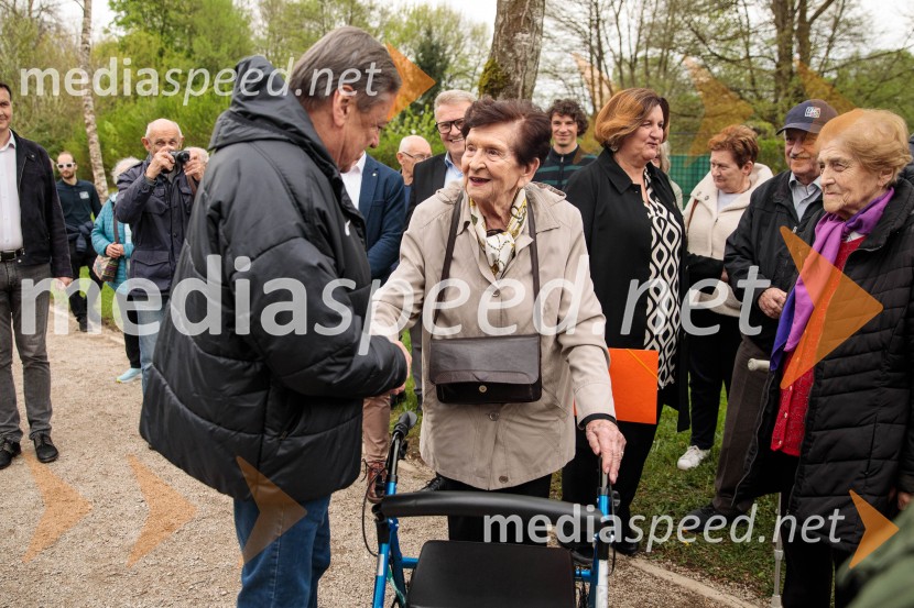  Zoran Janković, župan, Mestna občina Ljubljana;  ... Spominska tabla v čast Aniti Ogulin ob Poti spominov in tovarištva