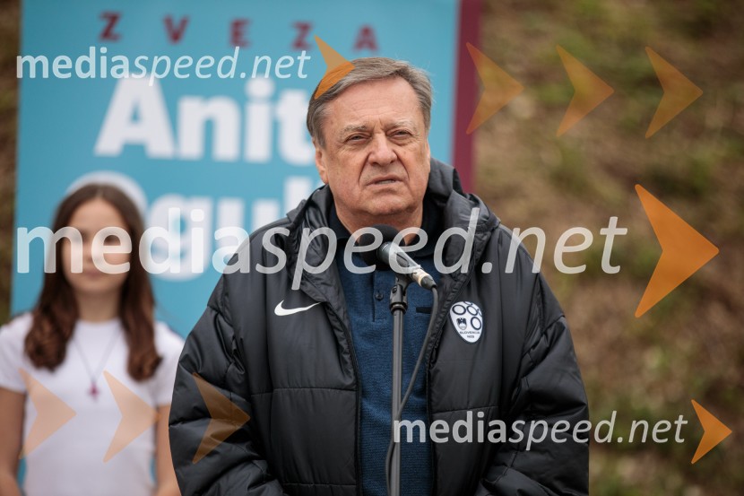  Zoran Janković, župan, Mestna občina LjubljanaSpominska tabla v čast Aniti Ogulin ob Poti spominov in tovarištva