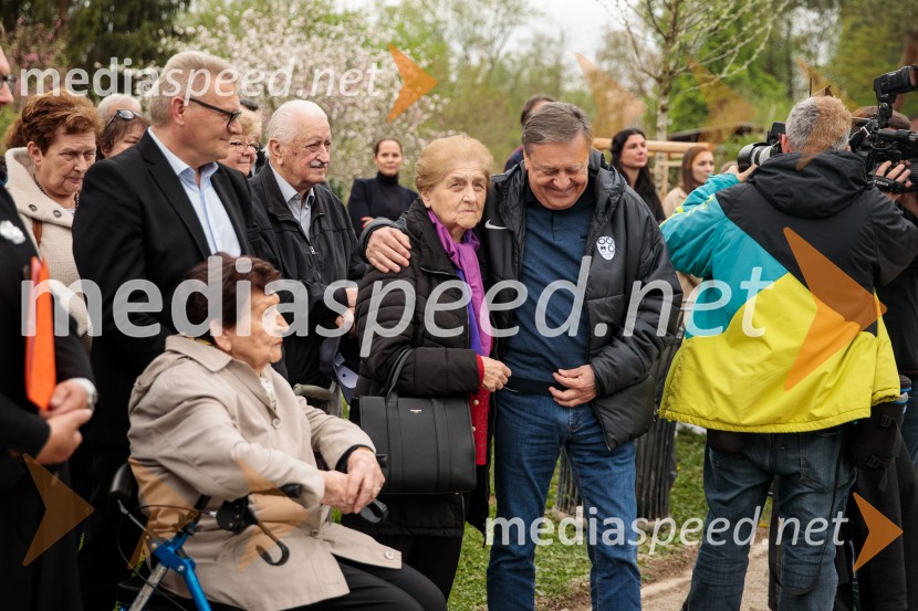  ... ;  Zoran Janković, župan, Mestna občina LjubljanaSpominska tabla v čast Aniti Ogulin ob Poti spominov in tovarištva
