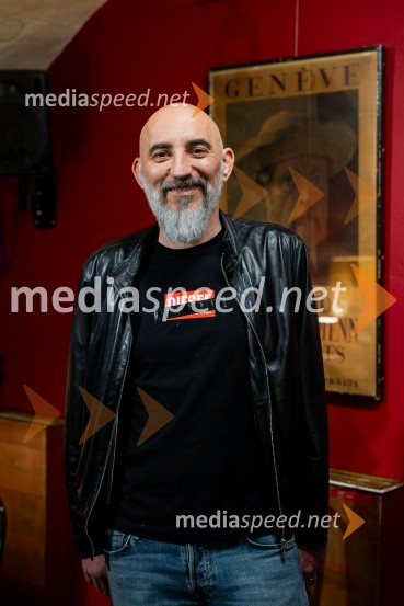  Robert Firer - Fiki, prvi član dueta Mi2Skupina Mi2 izdala vinilno ploščo Črtica