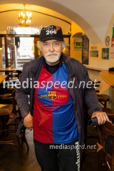  Dragan  Bulič, glasbeni urednikSkupina Mi2 izdala vinilno ploščo Črtica