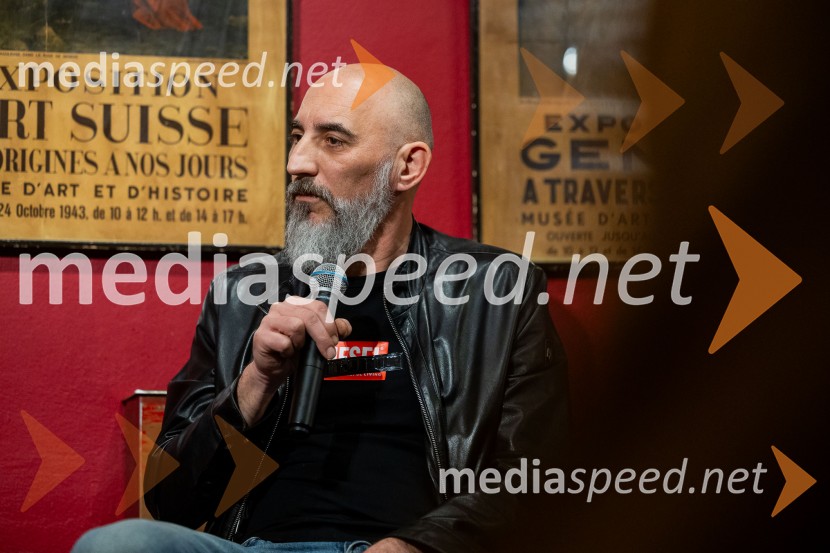  Robert Firer - Fiki, prvi član dueta Mi2Skupina Mi2 izdala vinilno ploščo Črtica