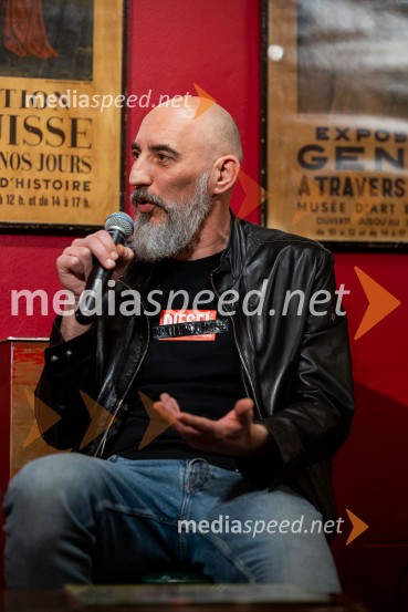  Robert Firer - Fiki, prvi član dueta Mi2Skupina Mi2 izdala vinilno ploščo Črtica