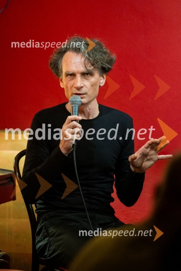  Jure Longyka, moderatorSkupina Mi2 izdala vinilno ploščo Črtica