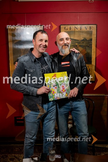  Jernej Dirnbek - Dimek, skupina MI2;  Robert Firer - Fiki, prvi član dueta Mi2Skupina Mi2 izdala vinilno ploščo Črtica