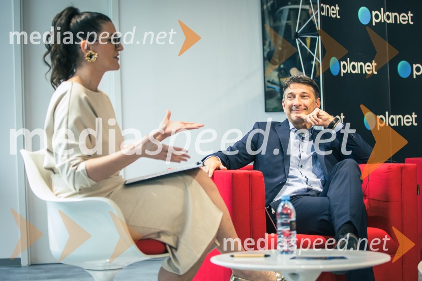 Krokarjev vzpon, vrhunska zgodovinska serija prihaja na Planet