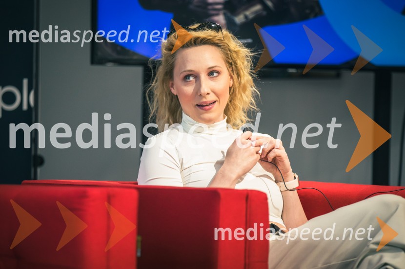  Vivien Rujder, igralkaKrokarjev vzpon, vrhunska zgodovinska serija prihaja na Planet