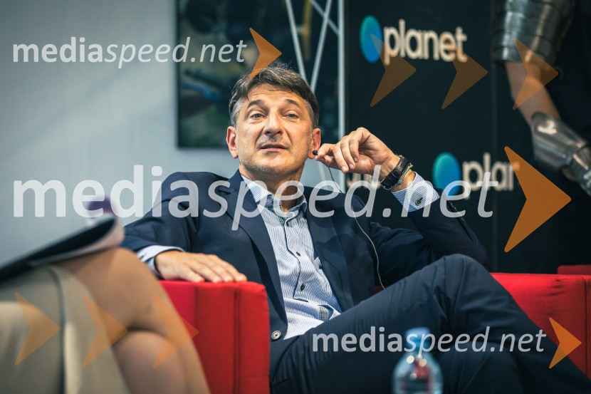 Krokarjev vzpon, vrhunska zgodovinska serija prihaja na Planet