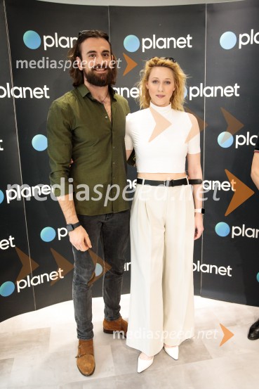  Kádár L. Gellért, igralec;  Vivien Rujder, igralkaKrokarjev vzpon, vrhunska zgodovinska serija prihaja na Planet