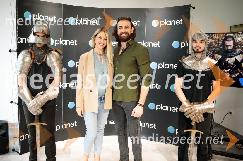  ... ;  Kádár L. Gellért, igralecKrokarjev vzpon, vrhunska zgodovinska serija prihaja na Planet