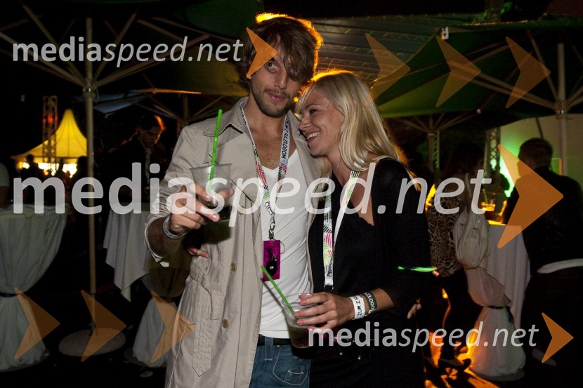 Aljoša Bagola, kreativni direktor agencije Pristop in Katarina Čas, voditeljica dogodka6. dobrodelni Žur z razlogom