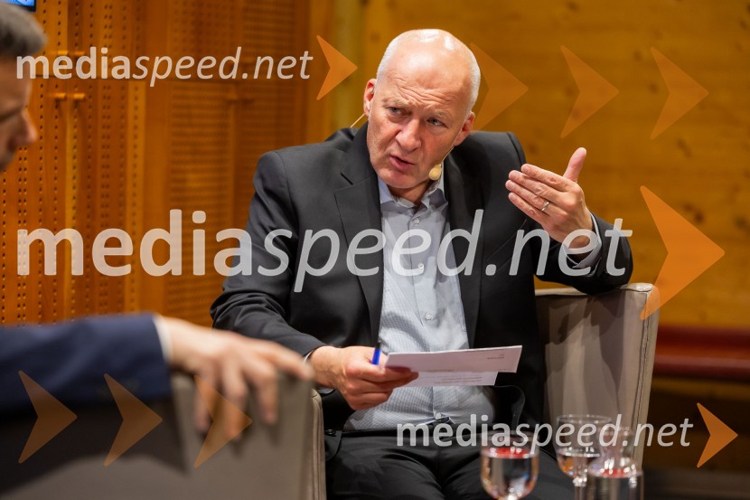  Ali Žerdin, novinar in urednik, Sobotna priloga DelaIskrivo v živo: dr. Marko Bošnjak v pogovoru z dr. Alijem Žerdinom