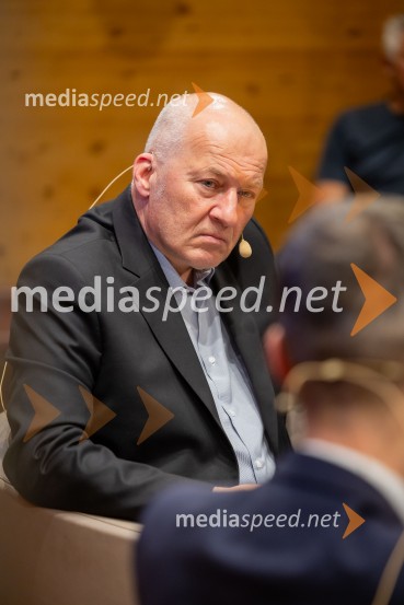  Ali Žerdin, novinar in urednik, Sobotna priloga DelaIskrivo v živo: dr. Marko Bošnjak v pogovoru z dr. Alijem Žerdinom