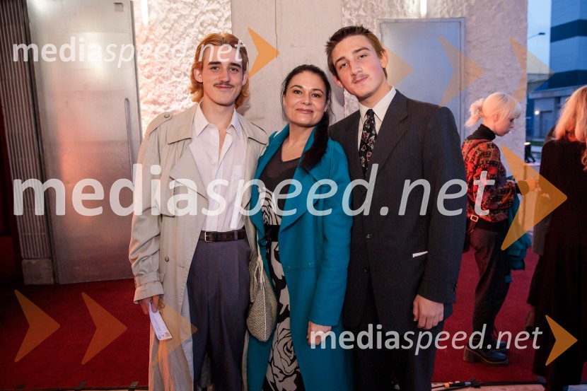  Voranc Mandić, igralec;  Pia Zemljič, igralka;  France Mandić, igralecZdravnica, premiera v SNG Drama Ljubljana