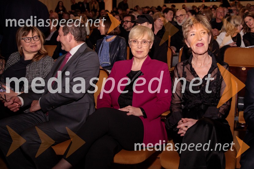 dr. Nataša Pirc Musar, predsednica Republike Slovenije;  Vesna Jurca Tadel, ravnateljica SNG Drama LjubljanaZdravnica, premiera v SNG Drama Ljubljana