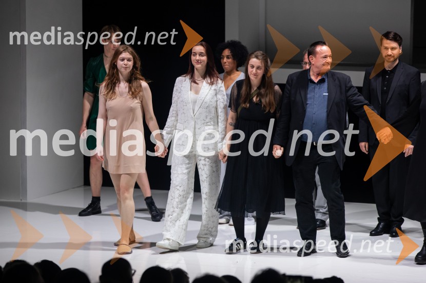  ... ;  ... ;  Ana Janc, kostumografinja;  Stefan Pfeistlinger, oblikovalec svetlobeZdravnica, premiera v SNG Drama Ljubljana