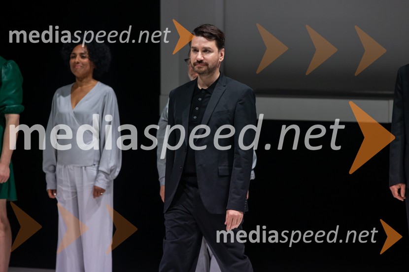  Saša Tabaković, igralec, nekdanji poslanec SMCZdravnica, premiera v SNG Drama Ljubljana