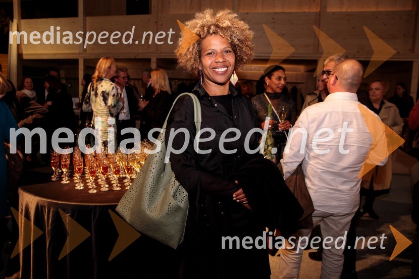  Maša Kagao Knez, koreografinja, plesalkaZdravnica, premiera v SNG Drama Ljubljana