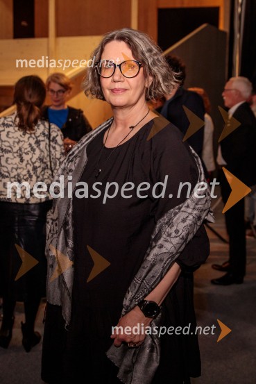  Maja Sever, igralkaZdravnica, premiera v SNG Drama Ljubljana