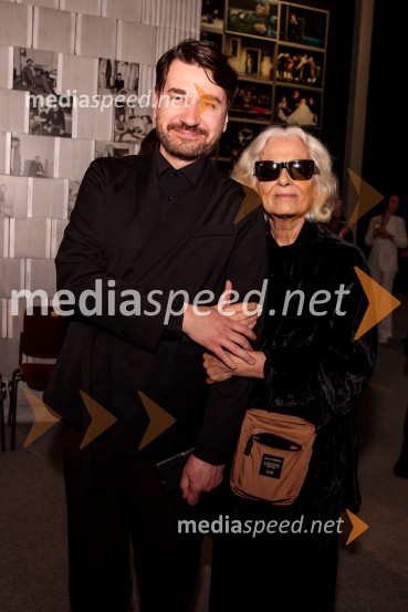  Saša Tabaković, igralec, nekdanji poslanec SMC;  Bjanka Adžić Ursulov, kostumografinjaZdravnica, premiera v SNG Drama Ljubljana