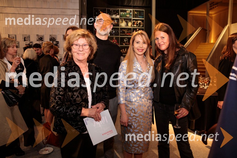  ... ;  ... ;  Saša  Mihelčič, igralka;  ... Zdravnica, premiera v SNG Drama Ljubljana