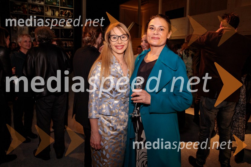  Saša  Mihelčič, igralka;  Pia Zemljič, igralkaZdravnica, premiera v SNG Drama Ljubljana