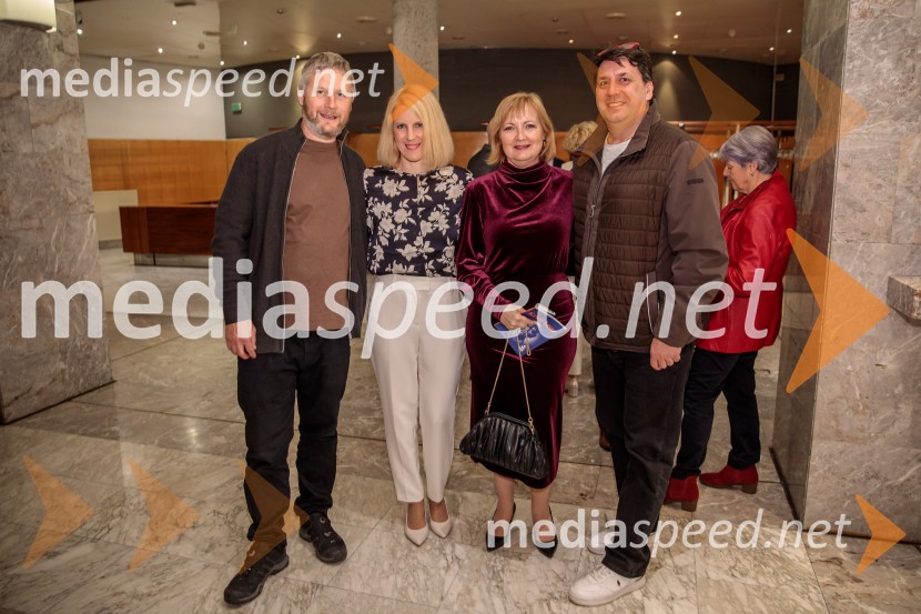  ... ;  Metka Sulič, vodja odnosov z javnostjo, SNG Nova Gorica;  ... ;  ... Kralj Lear, premiera v SNG Nova Gorica