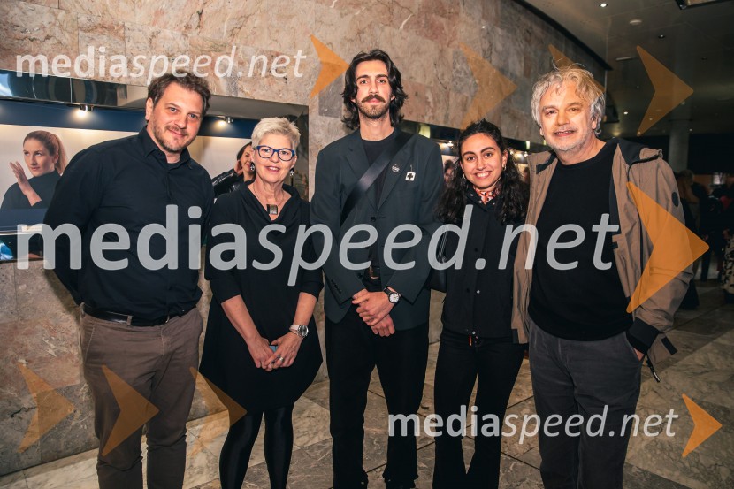  Marko Bratuš, umetniški vodja Slovenskega mladinskega gledališča;  Mirjam Drnovšček, direktorica, SNG Nova Gorica;  ... ;  ... ;  ... Kralj Lear, premiera v SNG Nova Gorica