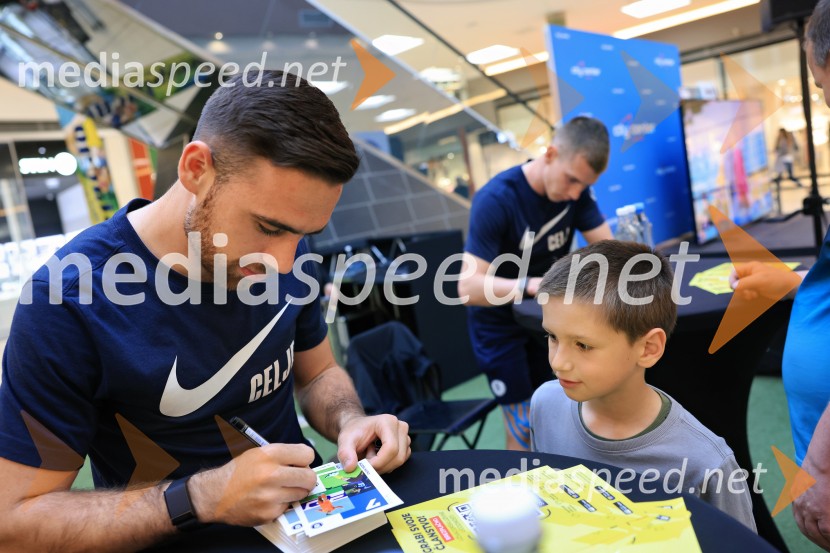  Aljoša Matko, nogometaš, NK CeljeMeet&Greet z Grofi v Citycentru Celje