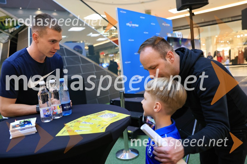  Mark Zabukovnik, nogometaš, NK CeljeMeet&Greet z Grofi v Citycentru Celje