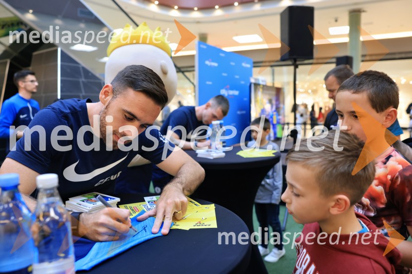  Aljoša Matko, nogometaš, NK CeljeMeet&Greet z Grofi v Citycentru Celje
