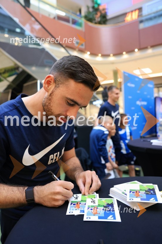  Aljoša Matko, nogometaš, NK CeljeMeet&Greet z Grofi v Citycentru Celje