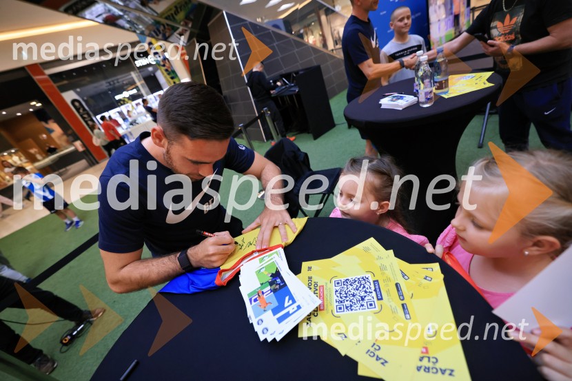  Aljoša Matko, nogometaš, NK CeljeMeet&Greet z Grofi v Citycentru Celje