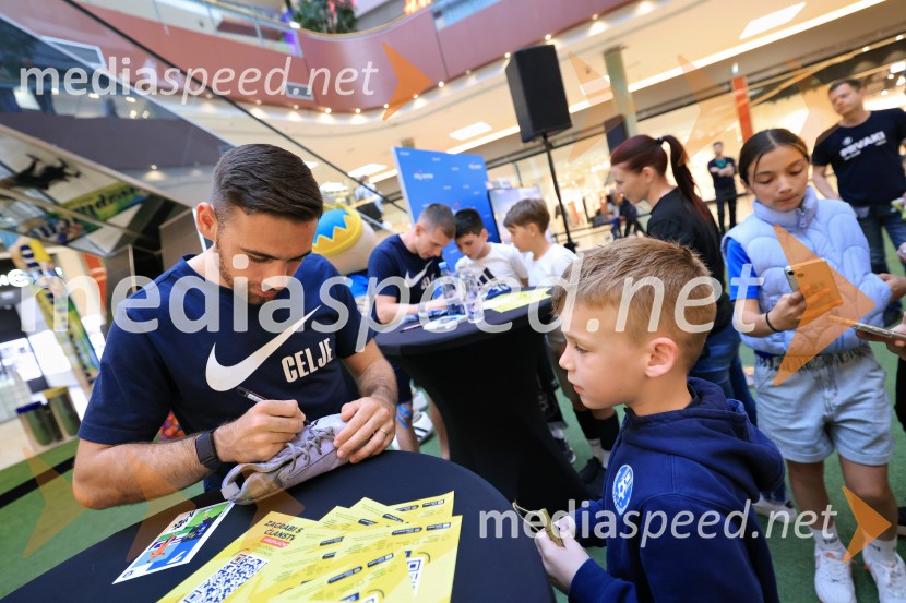  Aljoša Matko, nogometaš, NK CeljeMeet&Greet z Grofi v Citycentru Celje