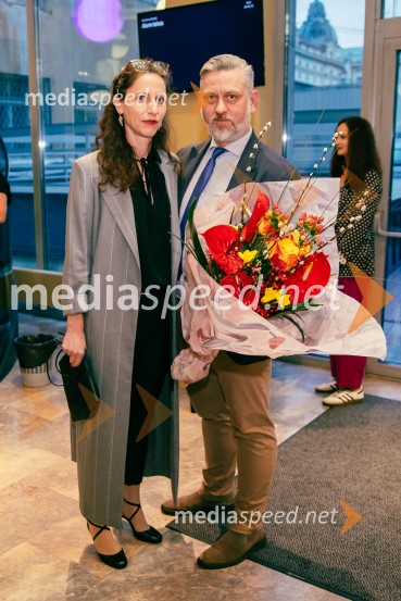 Alarm telesa, premiera v MGL