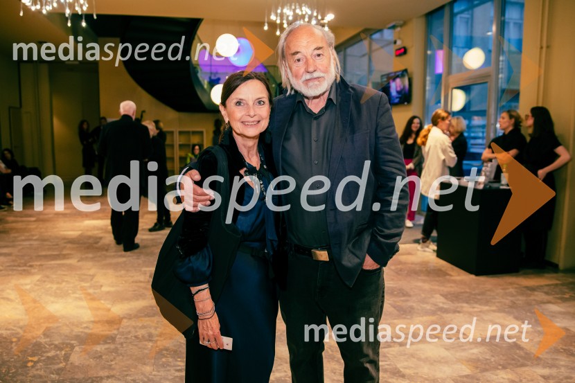  Darja Hlavka Godina, oblikovalka zvoka;  Karpo Godina, režiserAlarm telesa, premiera v MGL