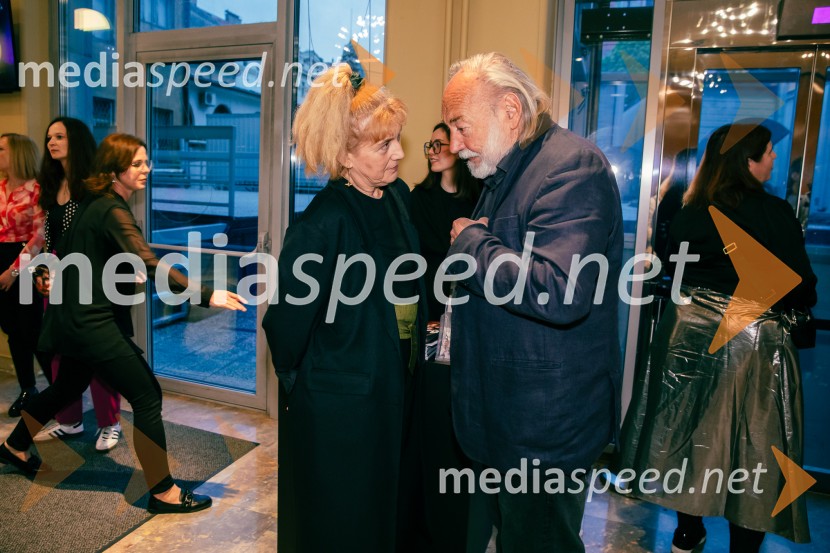  Barbara Hieng Samobor, direktorica in umetniška vodja MGL;  Karpo Godina, režiserAlarm telesa, premiera v MGL