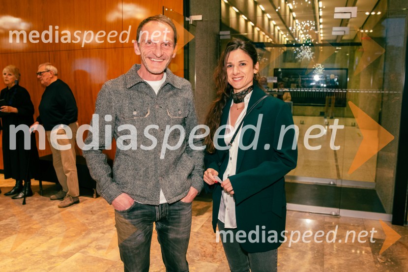 Alarm telesa, premiera v MGL