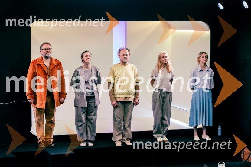  Lotos Vincenc Šparovec, igralec;  Mojca Funkl, igralka;  Gašper Jarni, igralec;  Tjaša  Železnik, igralka;  Iva Krajnc Bagola, igralkaAlarm telesa, premiera v MGL