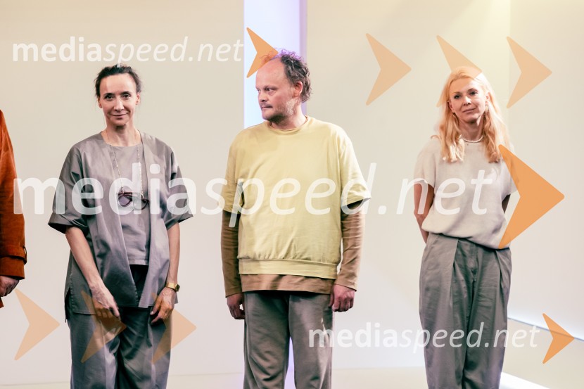  Mojca Funkl, igralka;  Gašper Jarni, igralec;  Tjaša  Železnik, igralkaAlarm telesa, premiera v MGL