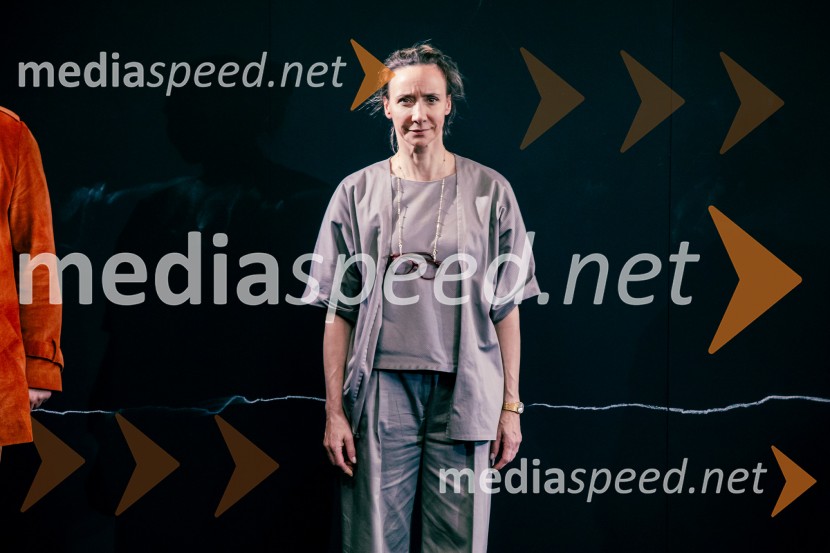  Mojca Funkl, igralkaAlarm telesa, premiera v MGL