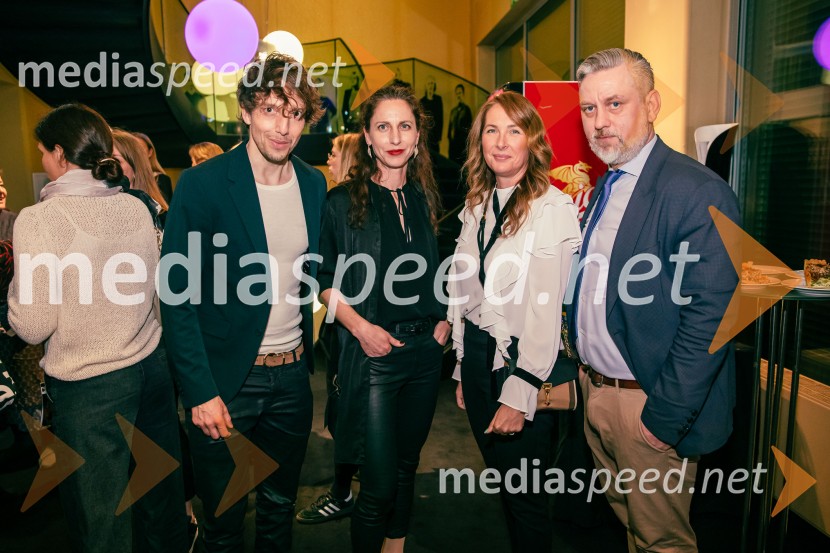  Aljoša  Bagola, predavatelj, avtor in kreativec;  ... ;  ... ;  ... Alarm telesa, premiera v MGL