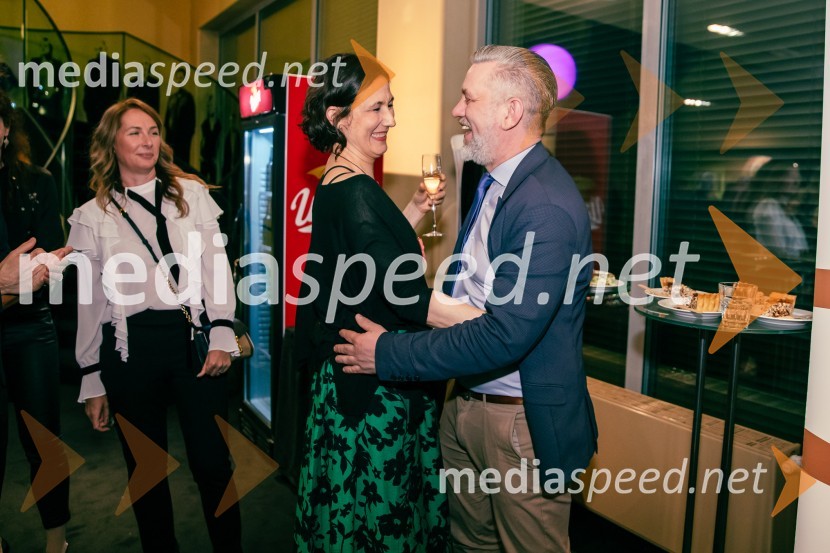  Barbara Zemljič, režiserka;  Klemen Dvornik, filmski in televizijski režiser ter predsednik NS DSRAlarm telesa, premiera v MGL