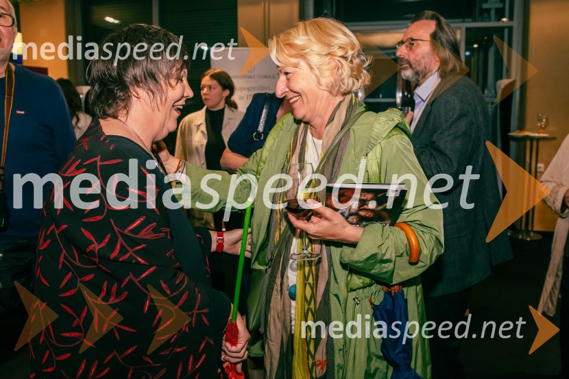  Ira Ratej, dramaturginja;  ... Alarm telesa, premiera v MGL