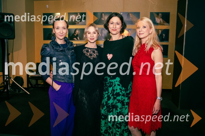  Mojca Funkl, igralka;  Iva Krajnc Bagola, igralka;  Barbara Zemljič, režiserka;  Tjaša  Železnik, igralkaAlarm telesa, premiera v MGL