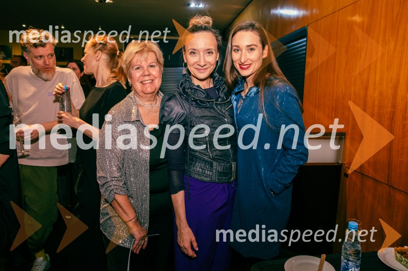  Irena  Butoln, germanistka;  Mojca Funkl, igralka;  Gaja Višnar, igralkaAlarm telesa, premiera v MGL