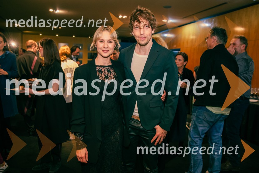  Iva Krajnc Bagola, igralka;  Aljoša  Bagola, predavatelj, avtor in kreativecAlarm telesa, premiera v MGL