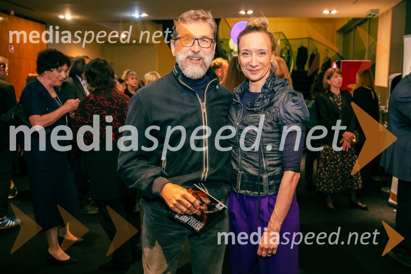  ... ;  Mojca Funkl, igralkaAlarm telesa, premiera v MGL