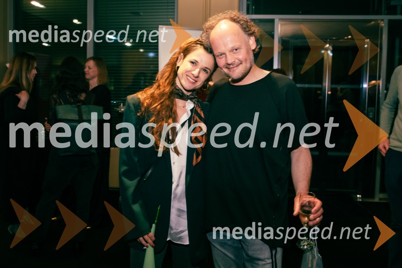  ... ;  Gašper Jarni, igralecAlarm telesa, premiera v MGL